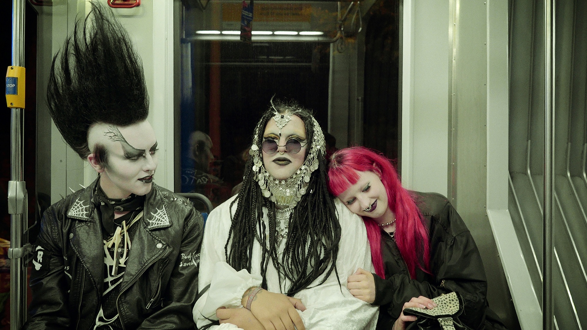 ﻿CPH:DOX 2021: Klub Kranium – Tre unge goth’er fra Fjerritslev….