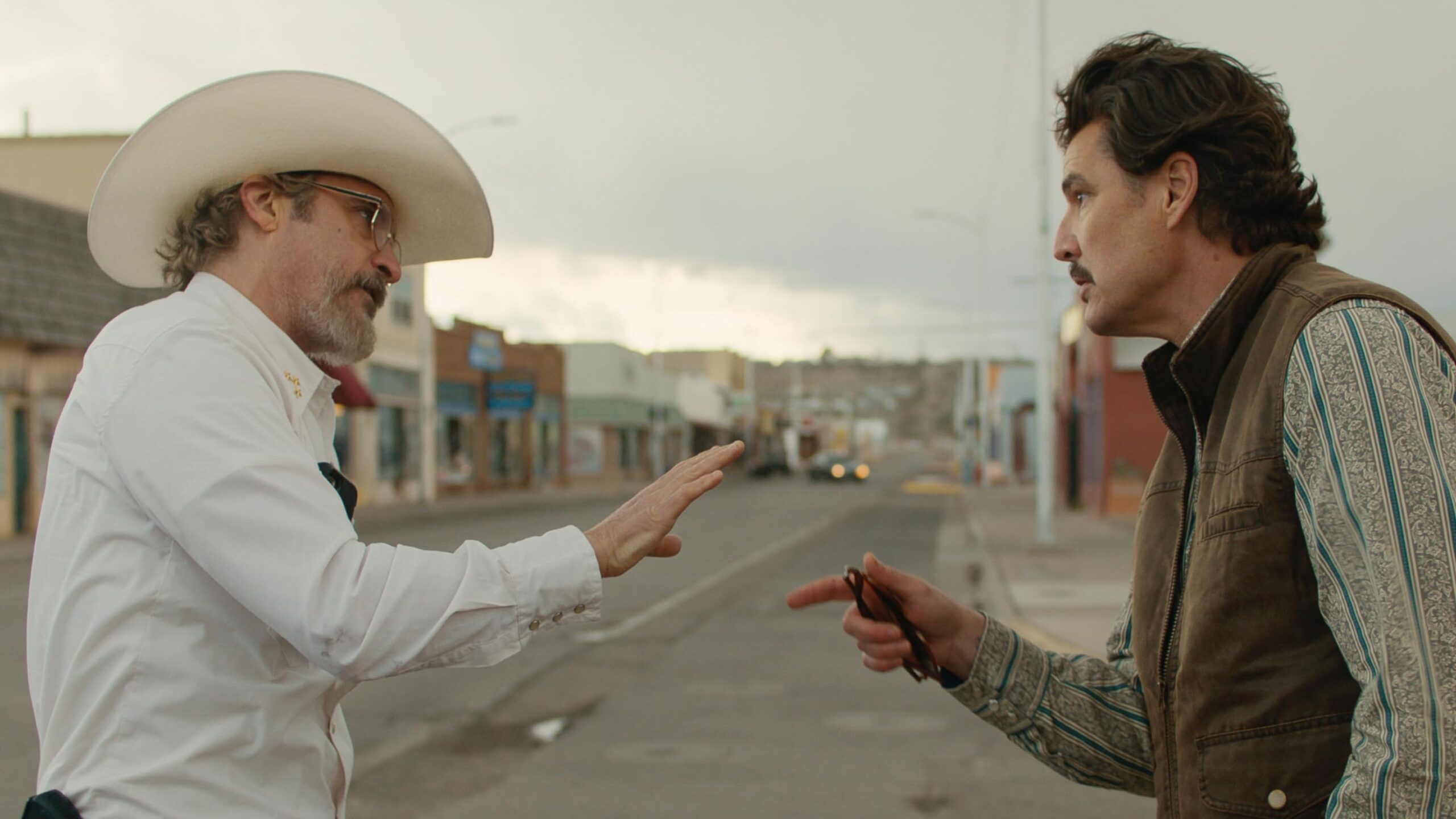 FILM: Eddington – Ari Asters fjerde film er ikke dyb, men voldsomt underholdende