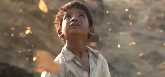 Filmanmeldelse: Lion – Lang vej hjem i indisk tåreperser