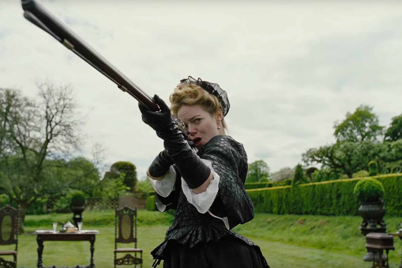 Filmanmeldelse: The Favourite – Sprudlende sort kostumekomedie
