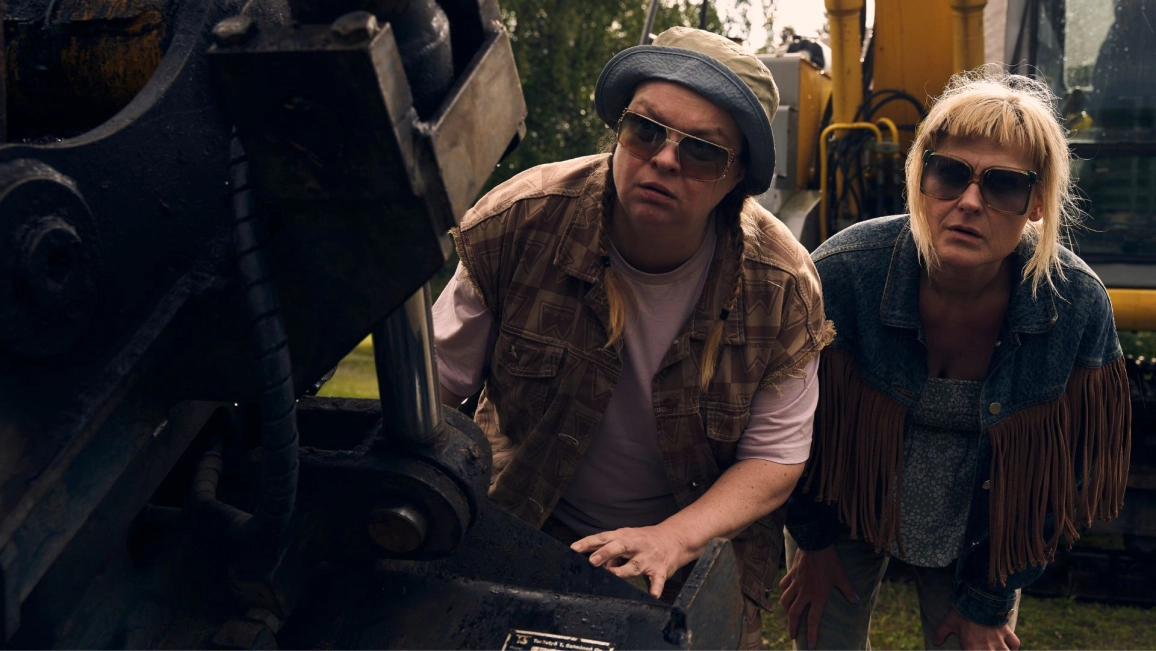 FILM: 100 liter guld – Finske søstre på druk er mere hjerteskærende end sjovt